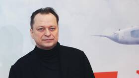 К чему снится оплачивать в 585 Золотой