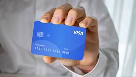 Как получить Visa карту Сбербанка в 585 Золотой